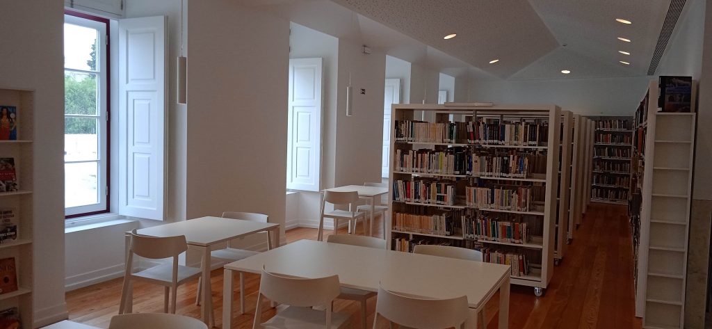 Work stations Estremoz library